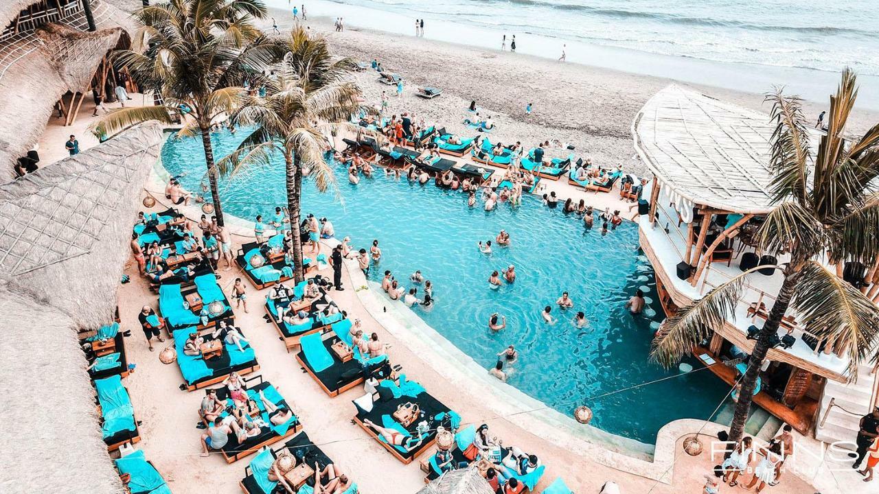 Villa Como Close To Finns Beach Club Кута Экстерьер фото